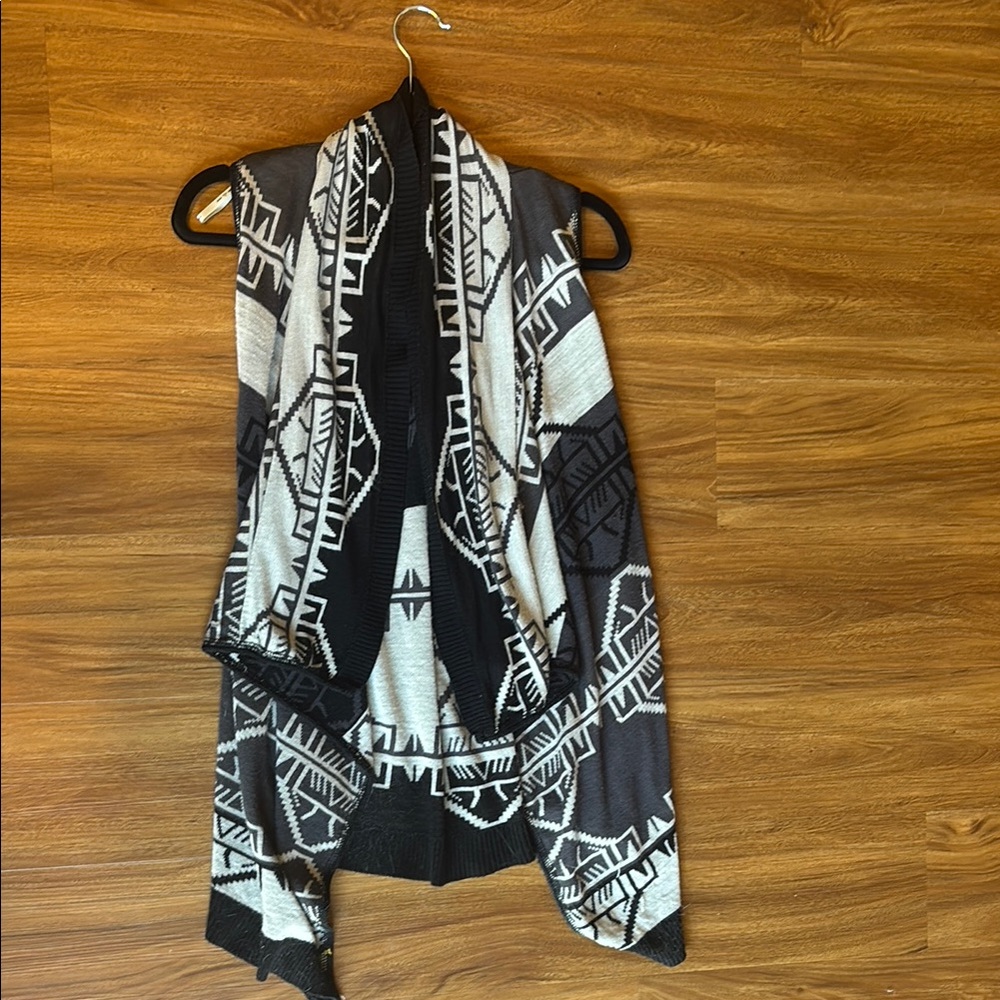 Closet Space Black and Gray Knit Cardigan